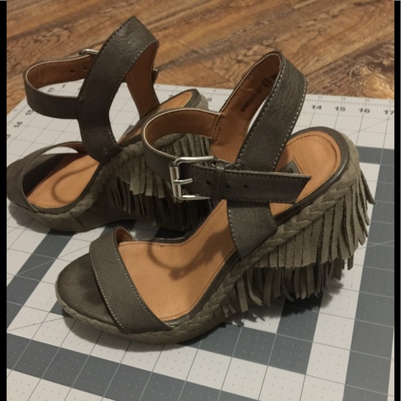 Not Rated Shoes - Fringe wedges size 6 1/2